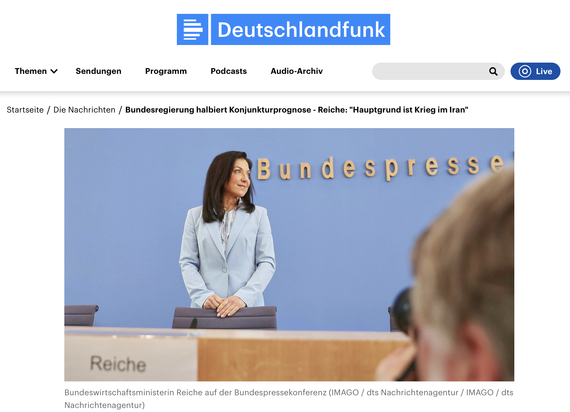 Wirtschaft - Bundesregierung halbiert Konjunkturprognose - Reiche: "Hauptgrund ist Krieg im Iran"